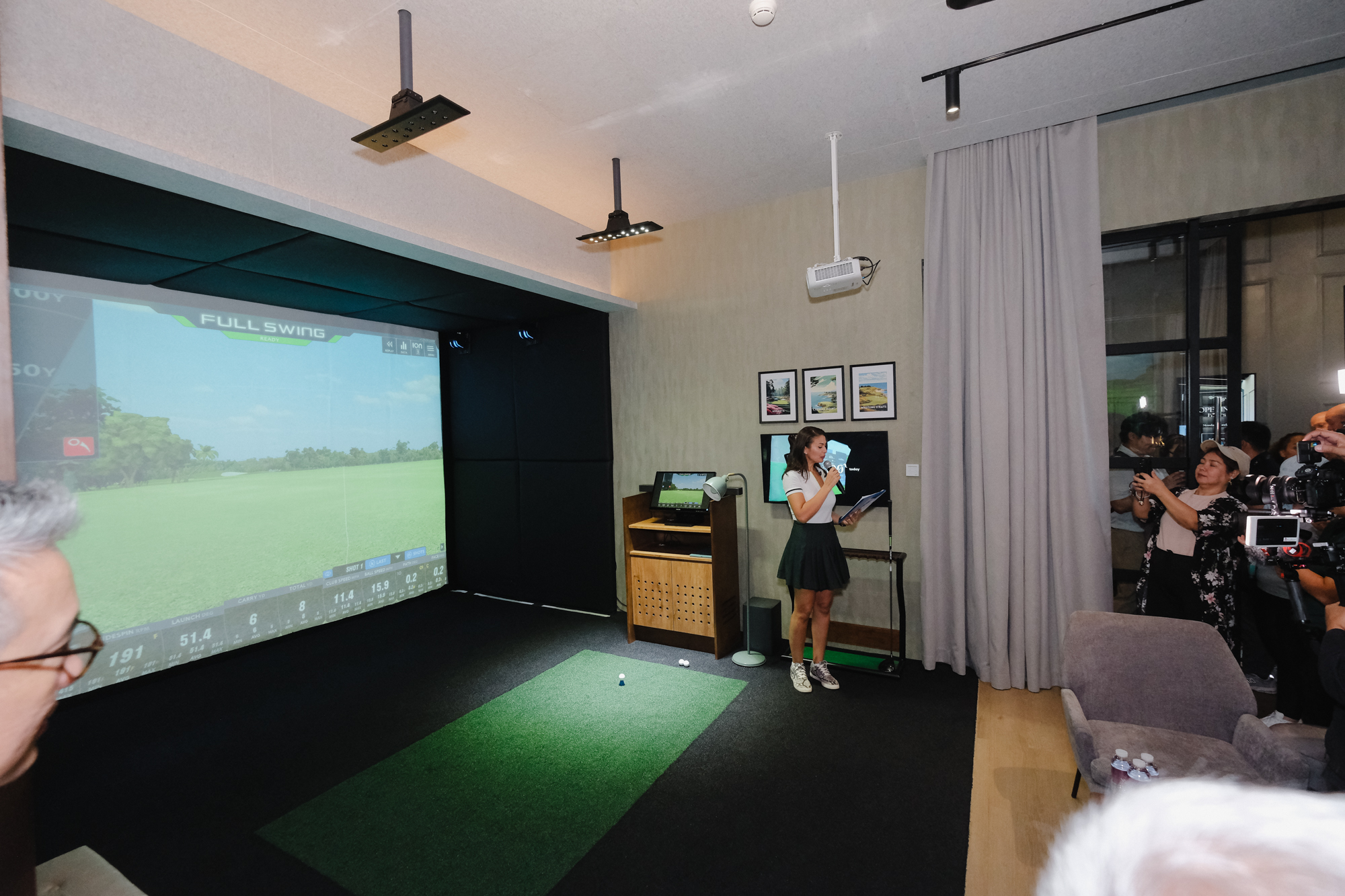 Image of Break100's, one of FSMultiply's clients, simulator setup, installed by FSMultiply.